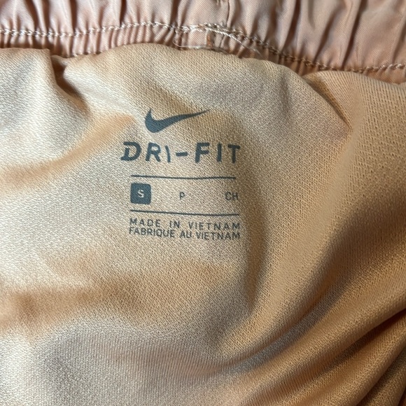 Nike Dri-Fit Shorts Size Small - Picture 6 of 7